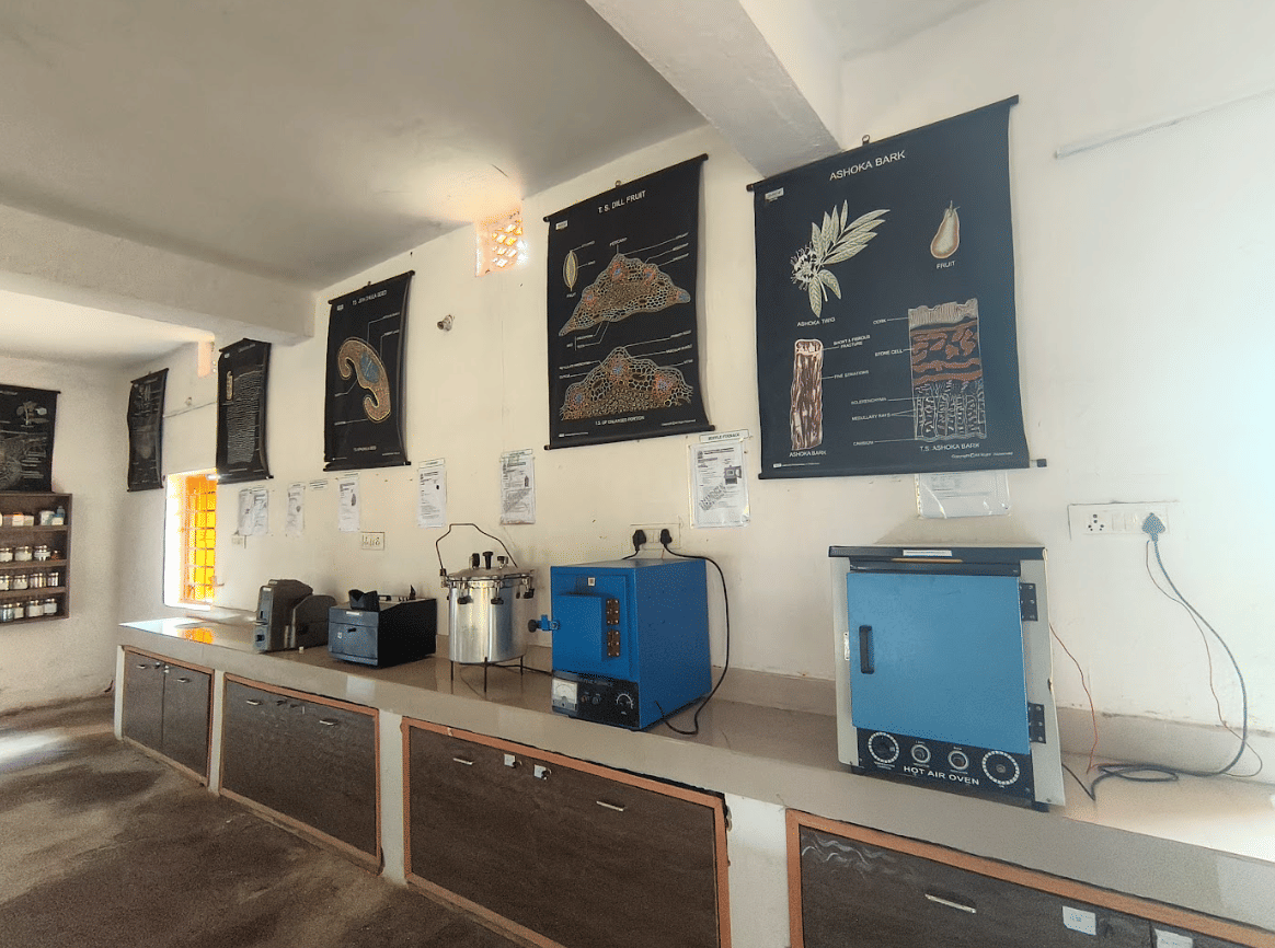 HGEA College of Pharmacy Bokaro Labs photo 37